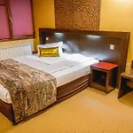 Eleganza Family - Free Parking Hotel Sofía