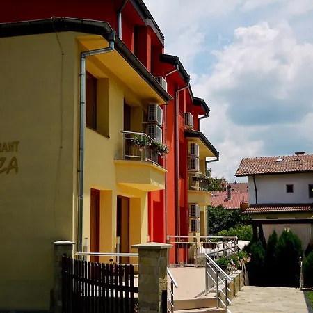 Отель Eleganza Family - Free Parking