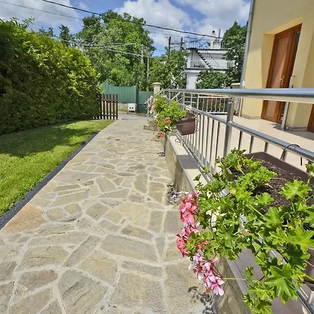 Eleganza Family - Free Parking Отель 2*