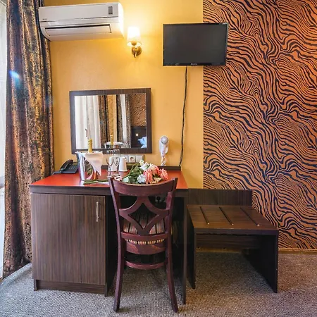 Eleganza Family - Free Parking Hotel 2*