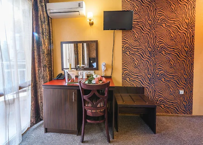 Eleganza Family - Free Parking Hotell 2*