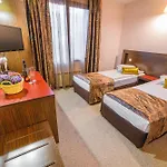 Eleganza Family - Free Parking Hotel 2*