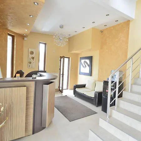 Eleganza Family - Free Parking 2* Sófia