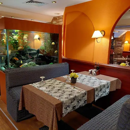 Hotel Eleganza Family - Free Parking Sófia