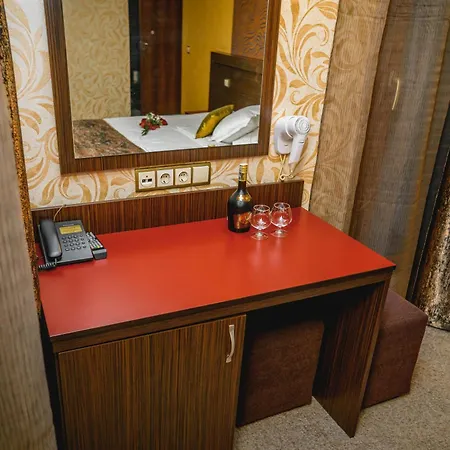 Hotel Eleganza Family - Free Parking Sófia