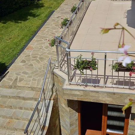 Eleganza Family - Free Parking Hotel 2*