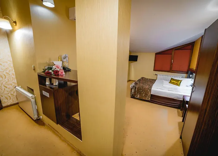 Hotel Eleganza Family - Free Parking 2*